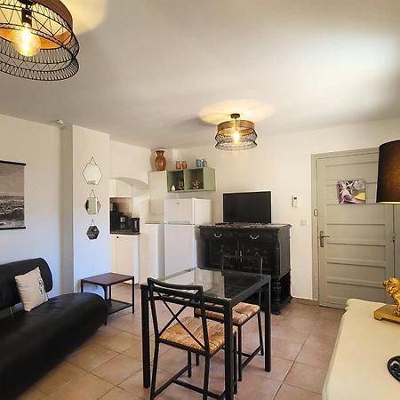 קאלבי Appartements De L'Eglise מראה חיצוני תמונה