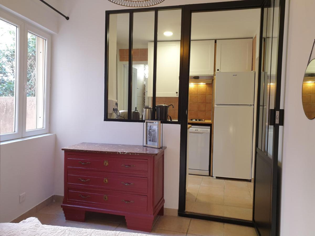 קאלבי Appartements De L'Eglise מראה חיצוני תמונה