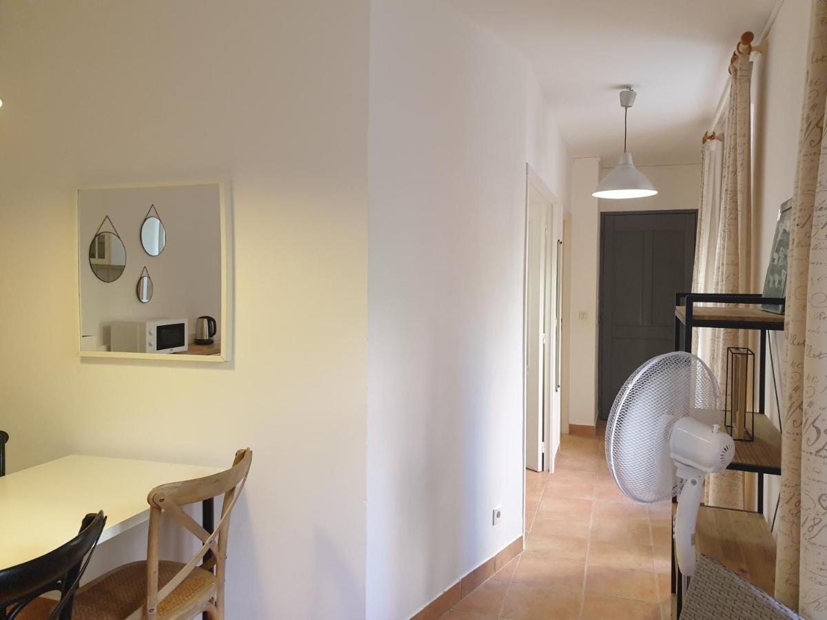 קאלבי Appartements De L'Eglise מראה חיצוני תמונה