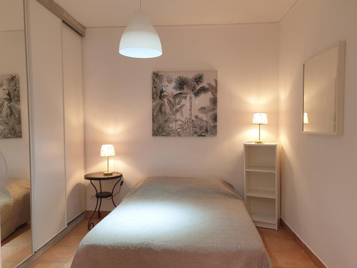 קאלבי Appartements De L'Eglise מראה חיצוני תמונה